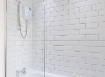 caerau gardens shower