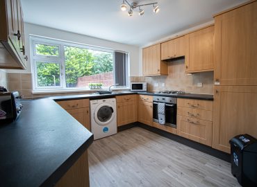 Clarence Retreat kitchen