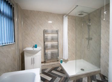 corpa retreat bathroom shower
