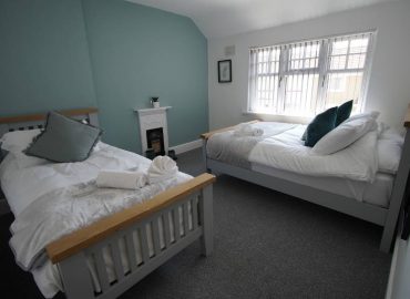 Risca retreat bedroom