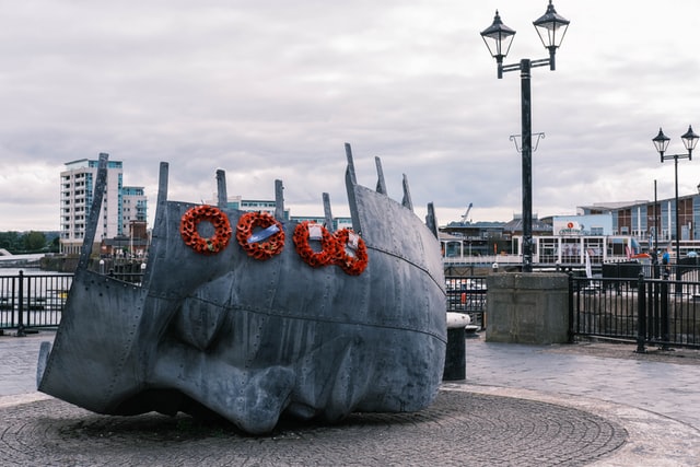 cardiff bay sculpture